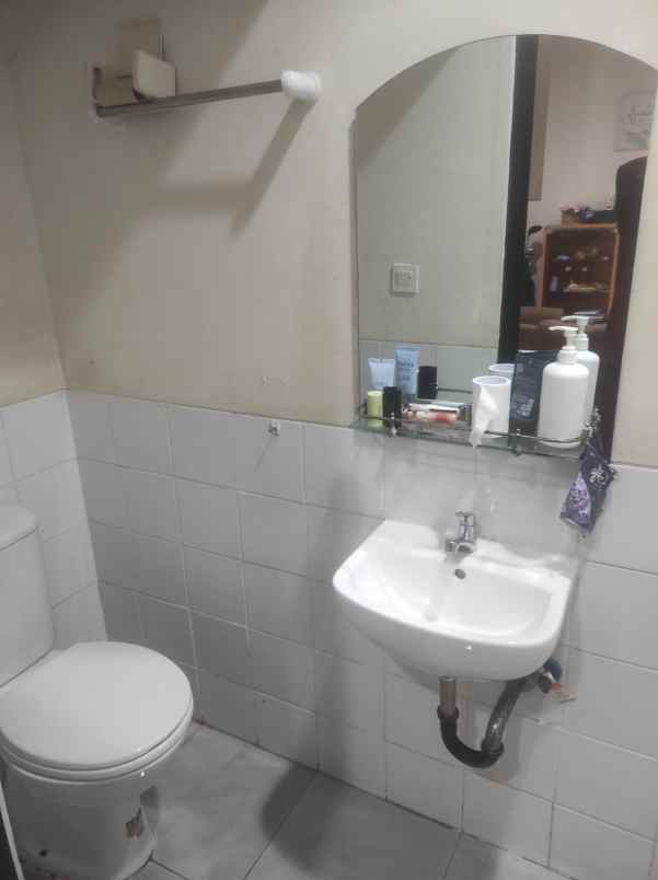 dijual rumah cluster silvercreek