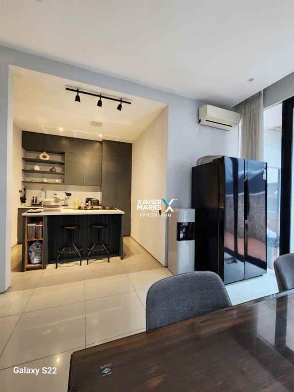 dijual rumah crystal golf