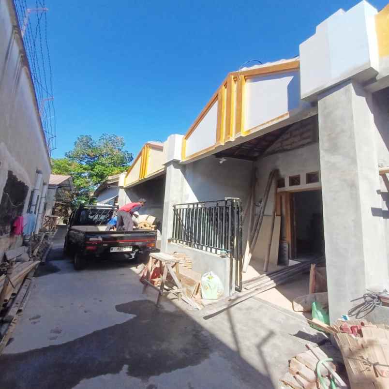 dijual rumah dawung tengah kel serengan