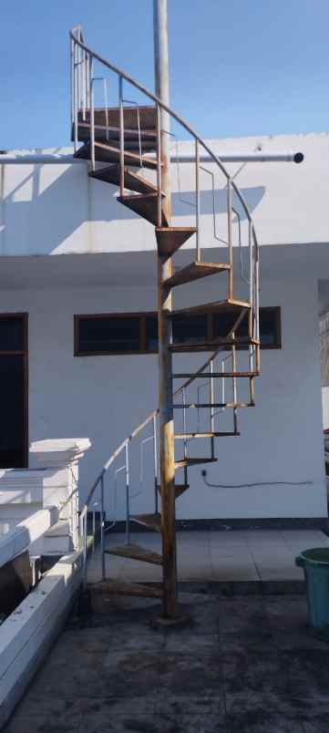 dijual rumah dharmahusada