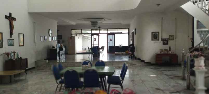 dijual rumah dharmahusada
