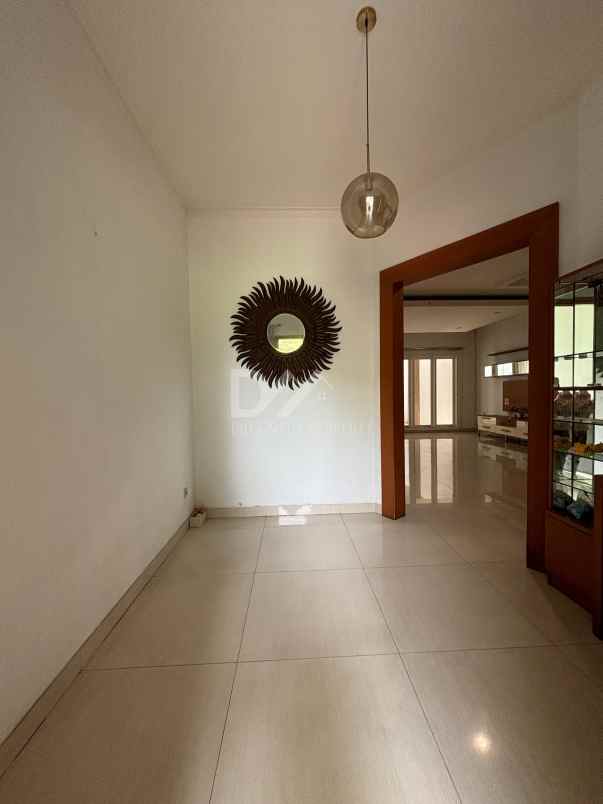 dijual rumah di alam sutera tangerang selatan