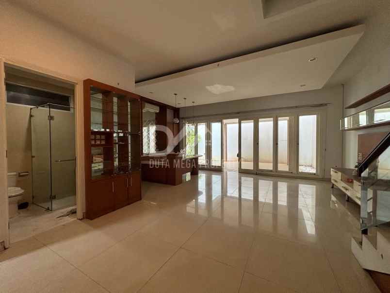 dijual rumah di alam sutera tangerang selatan