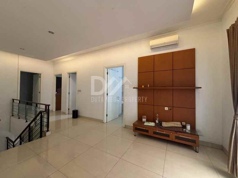 dijual rumah di alam sutera tangerang selatan