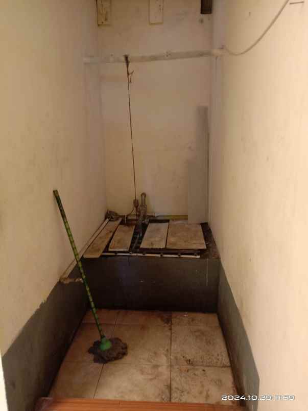 dijual rumah di jl kepuh gang 6 kec sukun malang