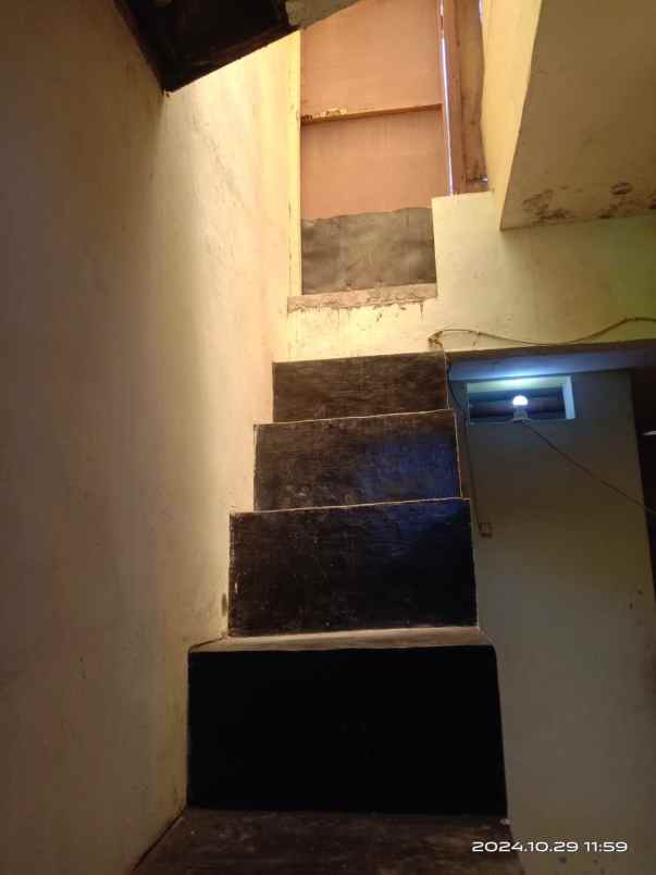 dijual rumah di jl kepuh gang 6 kec sukun malang