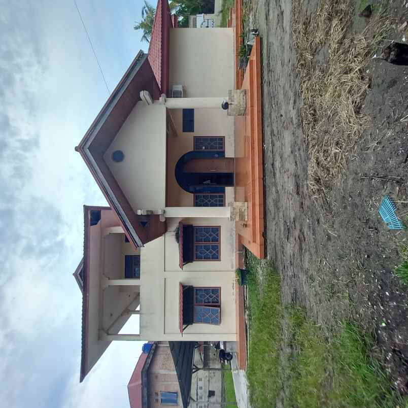 dijual rumah di jln delima panam
