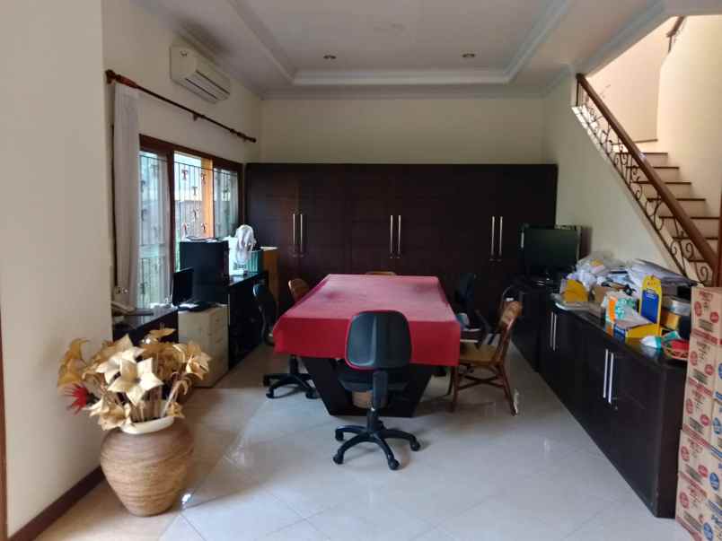 dijual rumah di lingk perumahan elite sanur