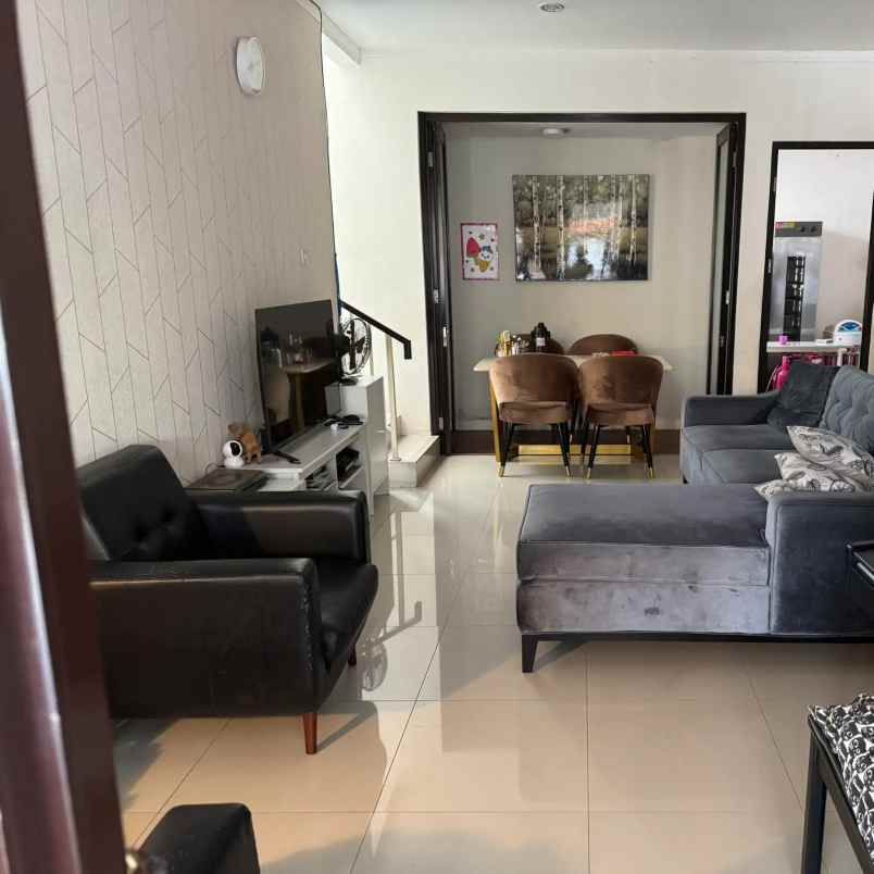 dijual rumah disovery bintaro