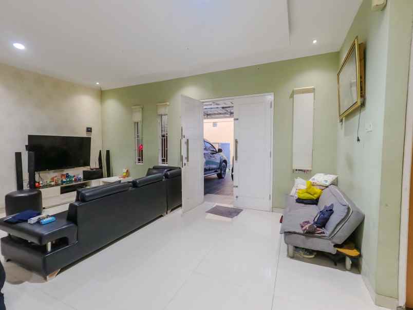 dijual rumah duta bintaro