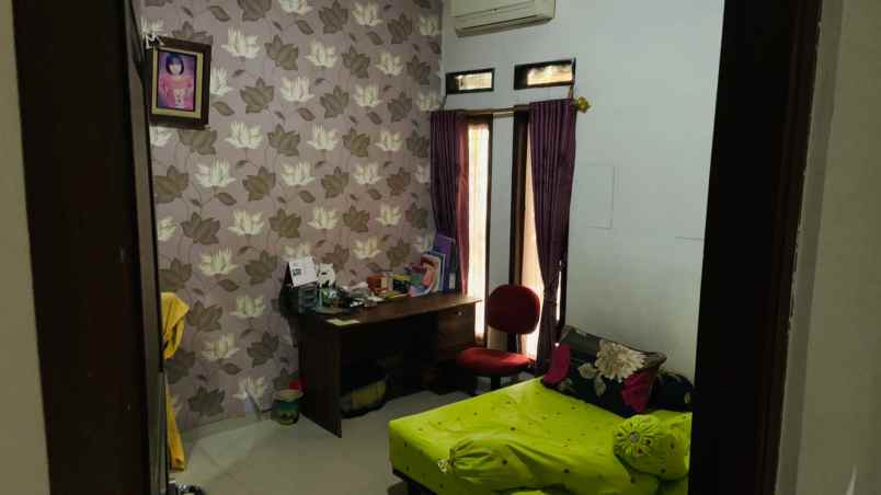 dijual rumah galaxy bekasi selatan kota