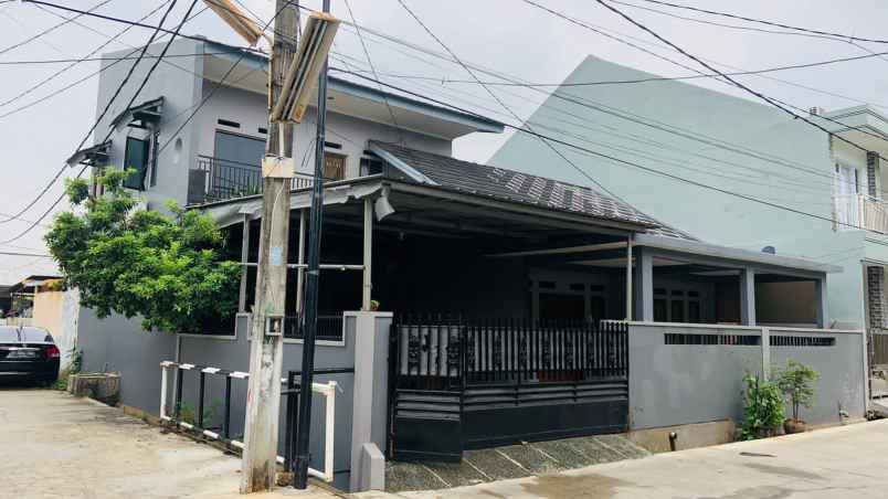 dijual rumah galaxy bekasi selatan kota