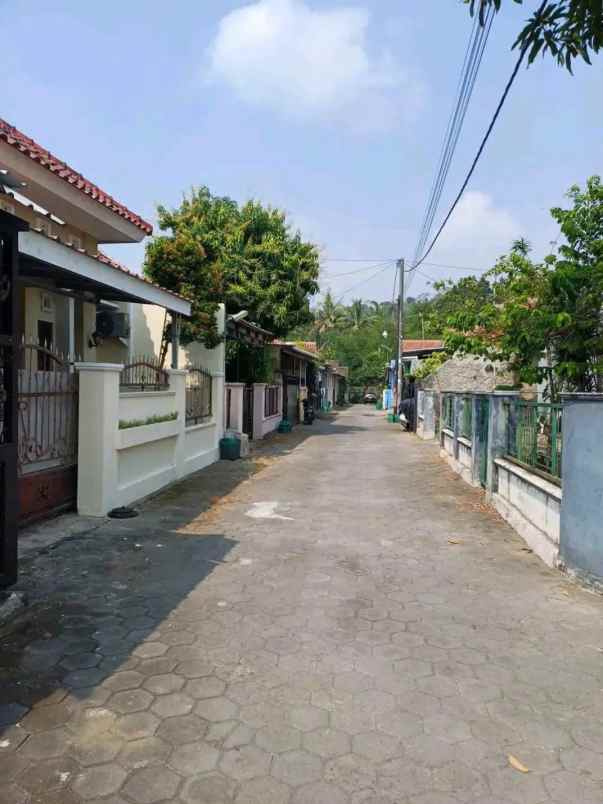 dijual rumah gamping
