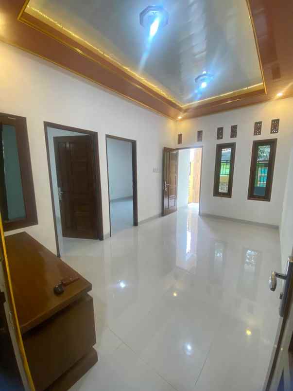 dijual rumah giwangan
