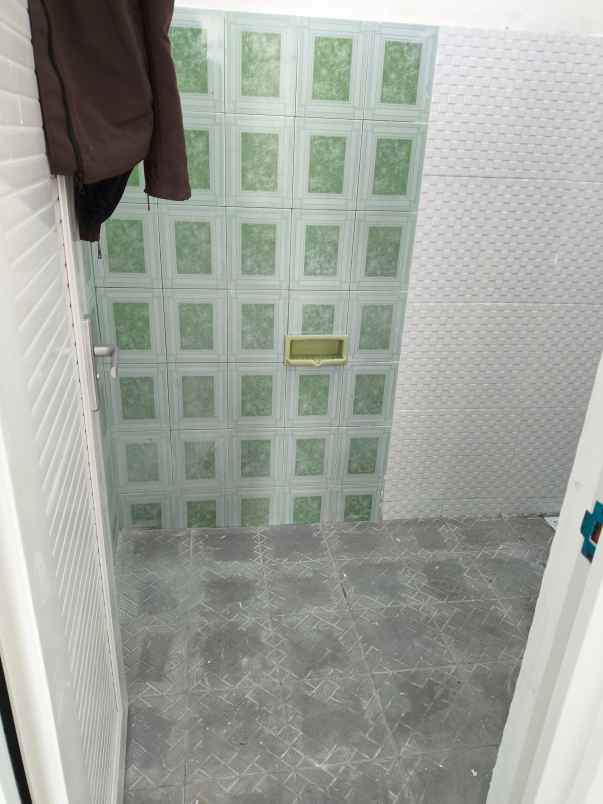 dijual rumah gombel permai