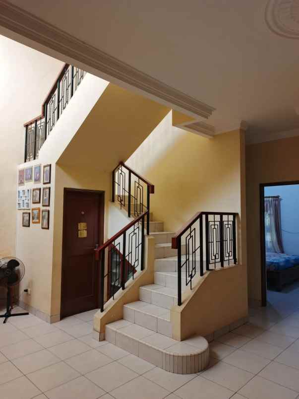 dijual rumah grand wisata bekasi