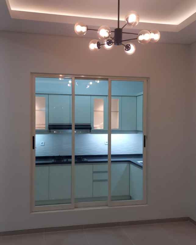 dijual rumah griya asri pakuwon city