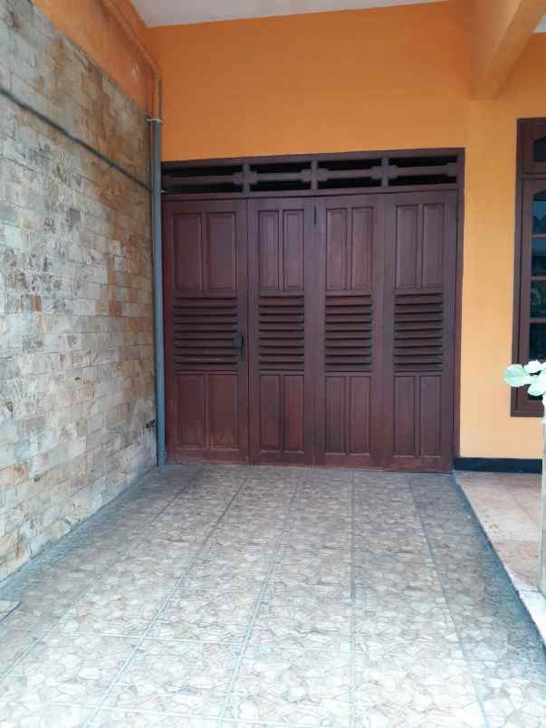 dijual rumah gubeng kertajaya