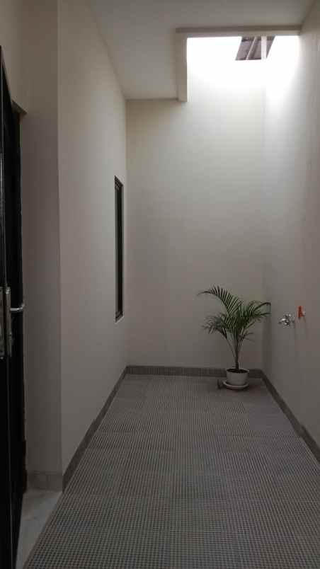 dijual rumah harapan indah