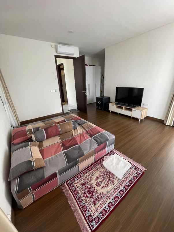 dijual rumah hook eonna cluster aerra bsd 3 lantai