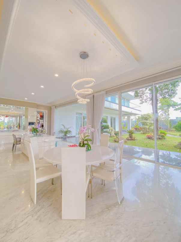 dijual rumah imperial golf pakuwon indah