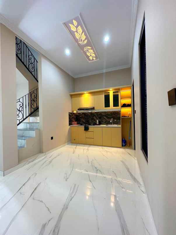 dijual rumah jagakarsa jakarta selatan