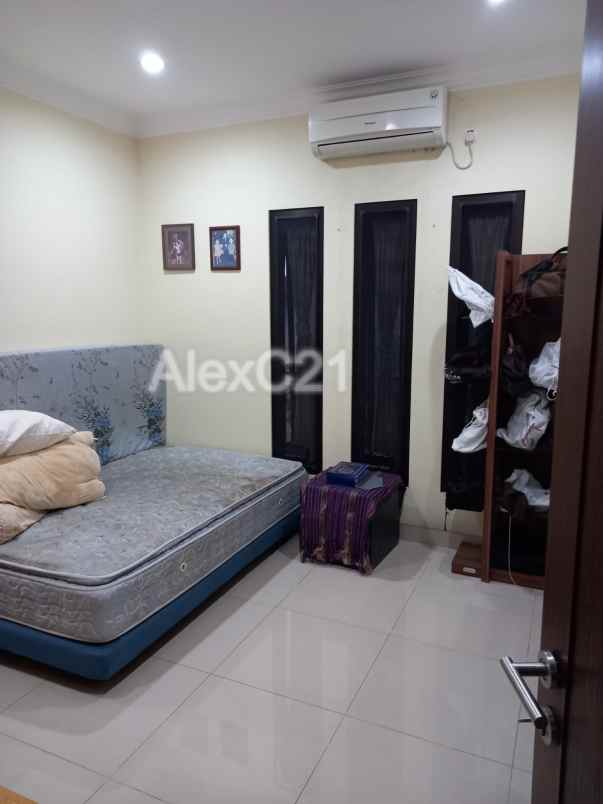 dijual rumah jagakarsa lenteng agung