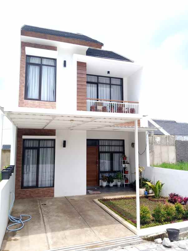 dijual rumah jalan alternatif kota