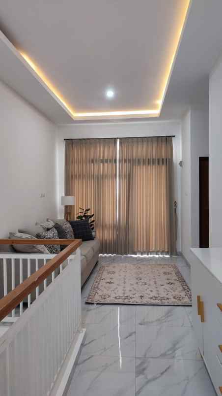 dijual rumah jalan alternatif kota