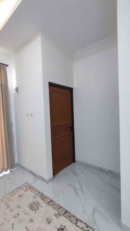 dijual rumah jalan alternatif kota