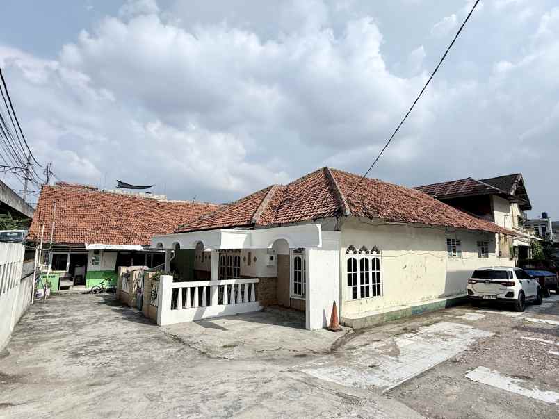 dijual rumah jalan anyer menteng