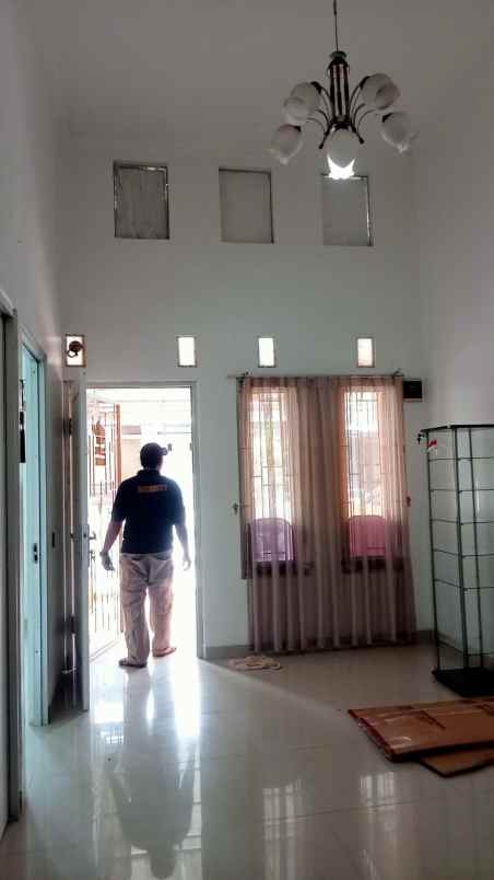 dijual rumah jalan gas alam