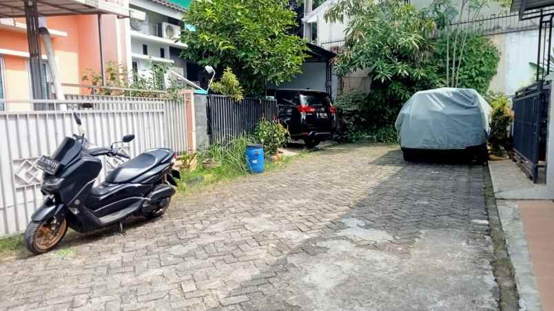 dijual rumah jalan gas alam