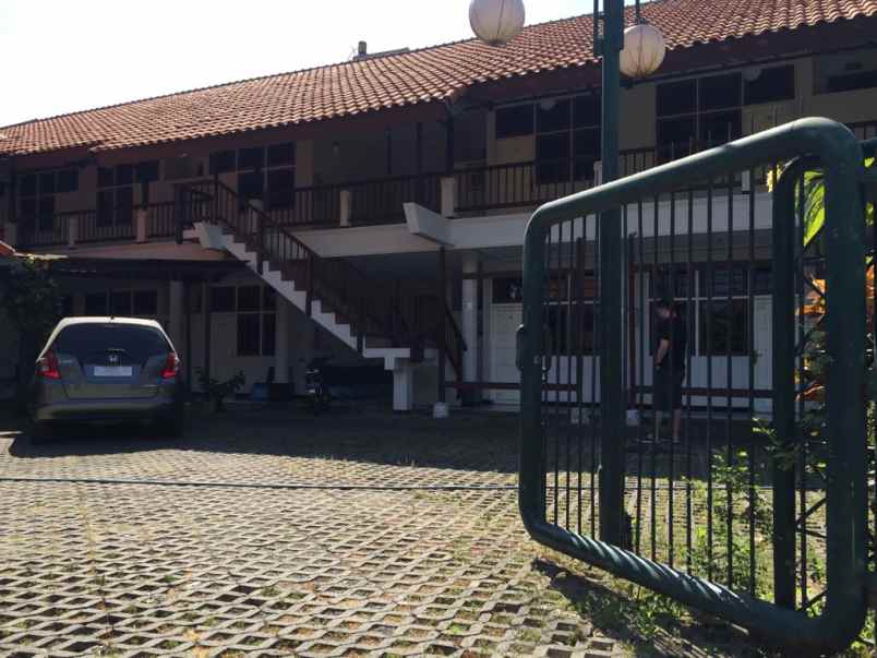 dijual rumah jalan jemursari selatan