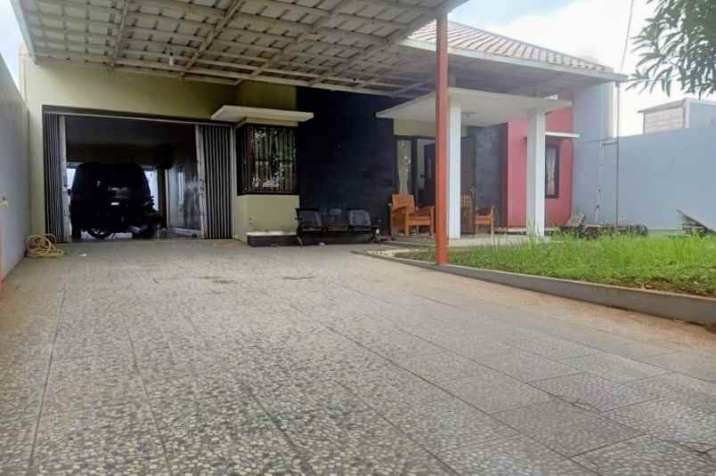 dijual rumah jalan karang tengah pusaka