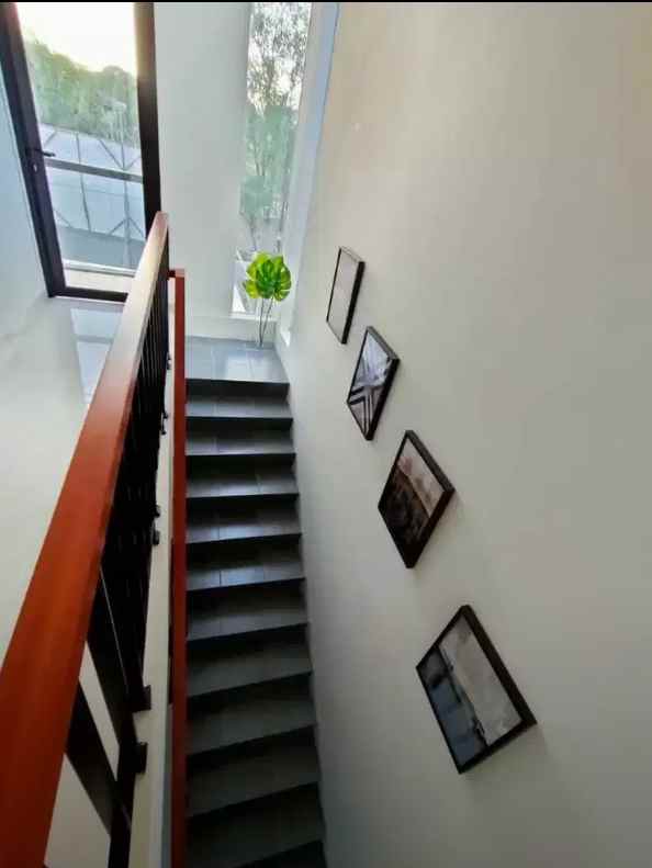dijual rumah jalan kebagisan
