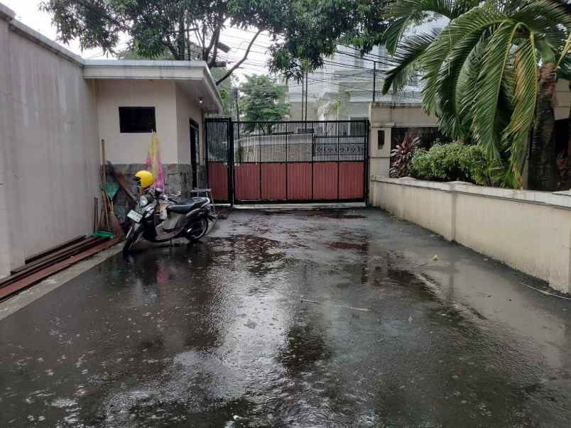 dijual rumah jalan kemang jakarta selatan