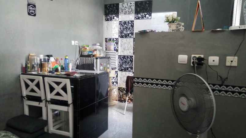 dijual rumah jalan komplek bni bedahan