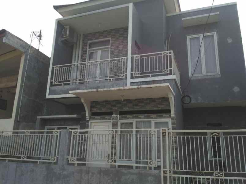 dijual rumah jalan komplek bni bedahan