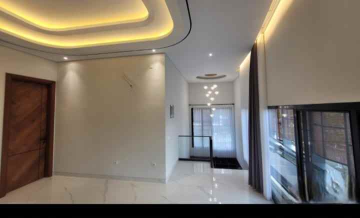 dijual rumah jalan manyar kertoadi