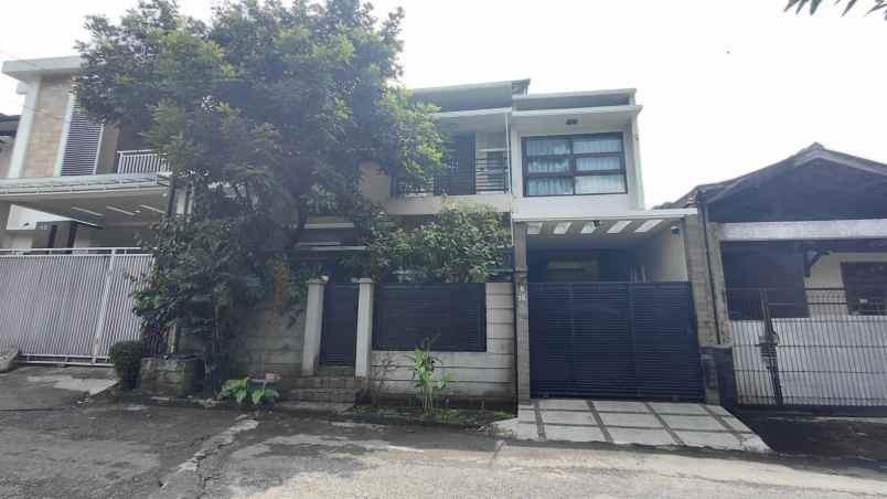 dijual rumah jalan pesantren