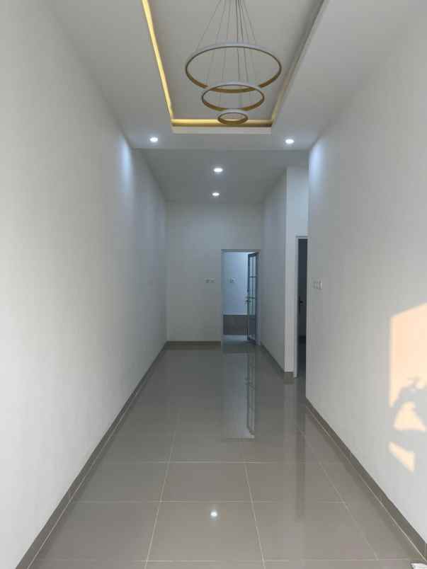 dijual rumah jalan raya benda baru