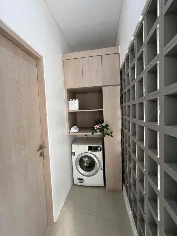 dijual rumah jalan raya bintaro ciputat