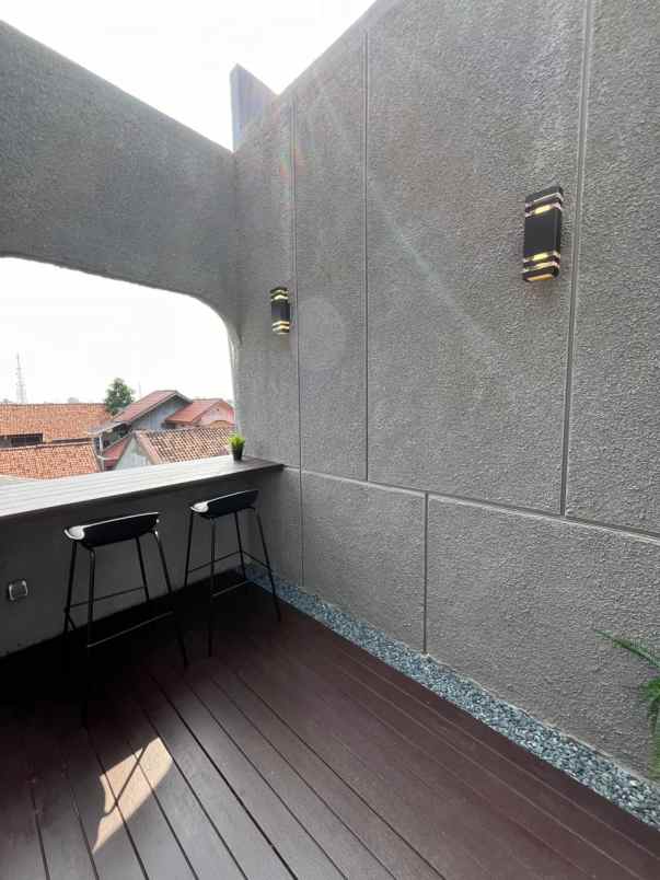 dijual rumah jalan raya bintaro ciputat