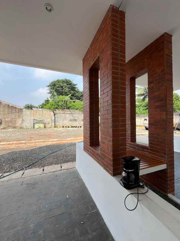 dijual rumah jalan raya bintaro ciputat