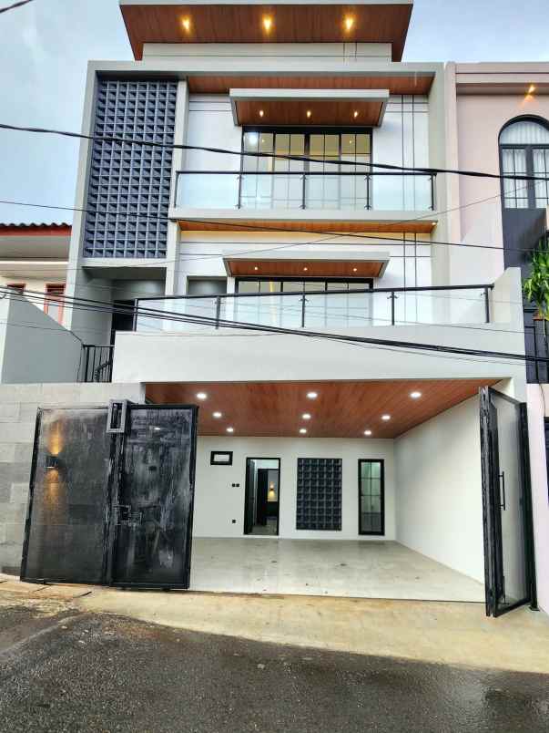 dijual rumah jalan raya cilandak