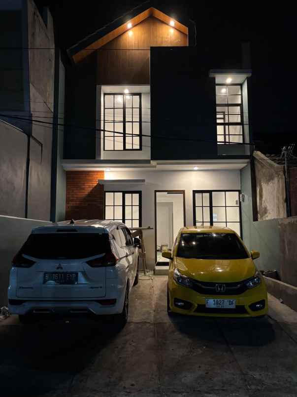 dijual rumah jalan raya kencana