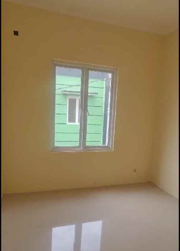 dijual rumah jalan raya mabes tni cilsngkap