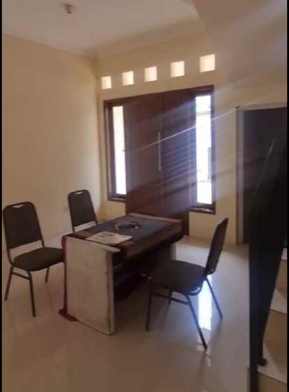 dijual rumah jalan raya mabes tni cilsngkap