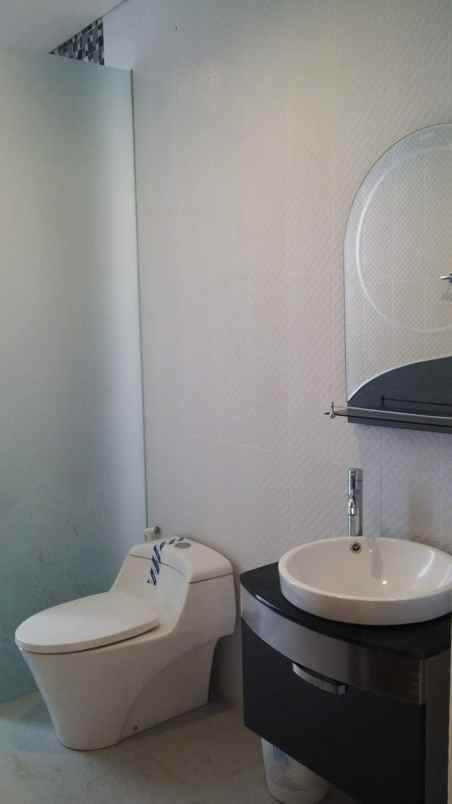 dijual rumah jalan raya puputan